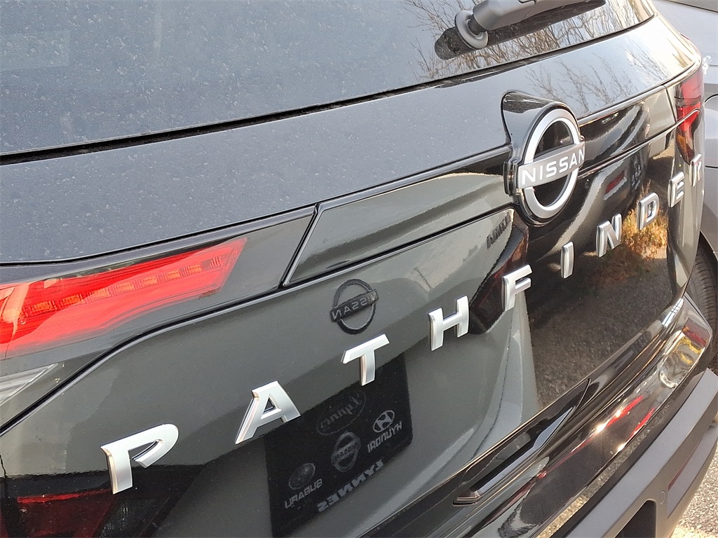 Vehicle image 6 of 6
