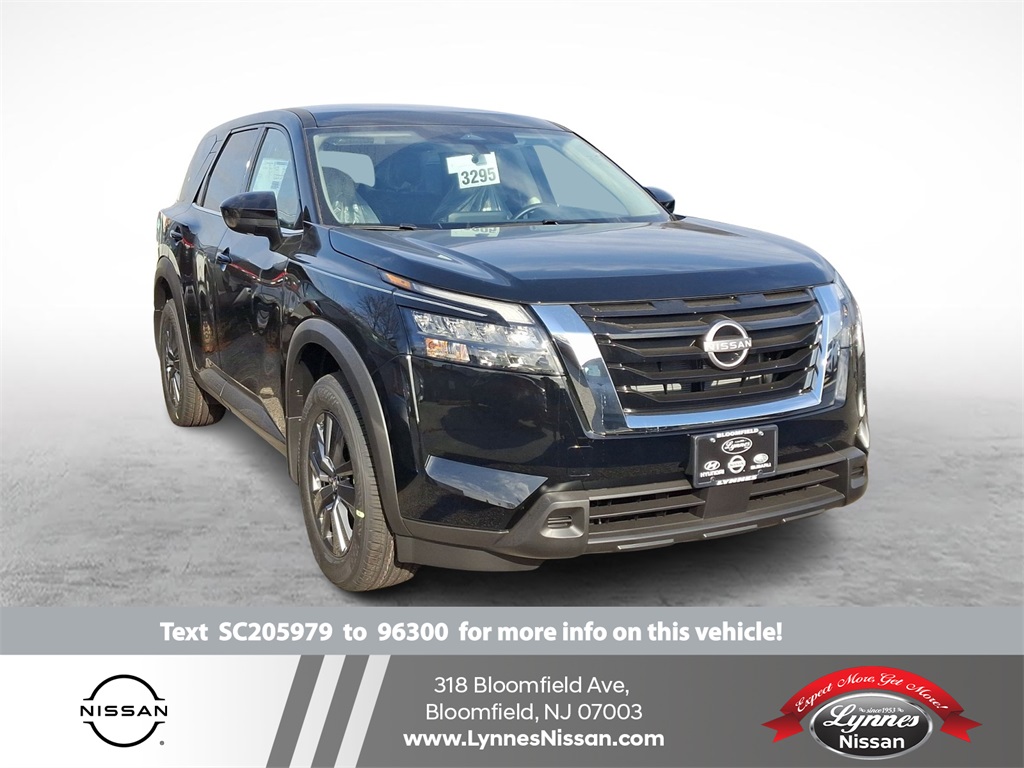 Vehicle image 3 of 6