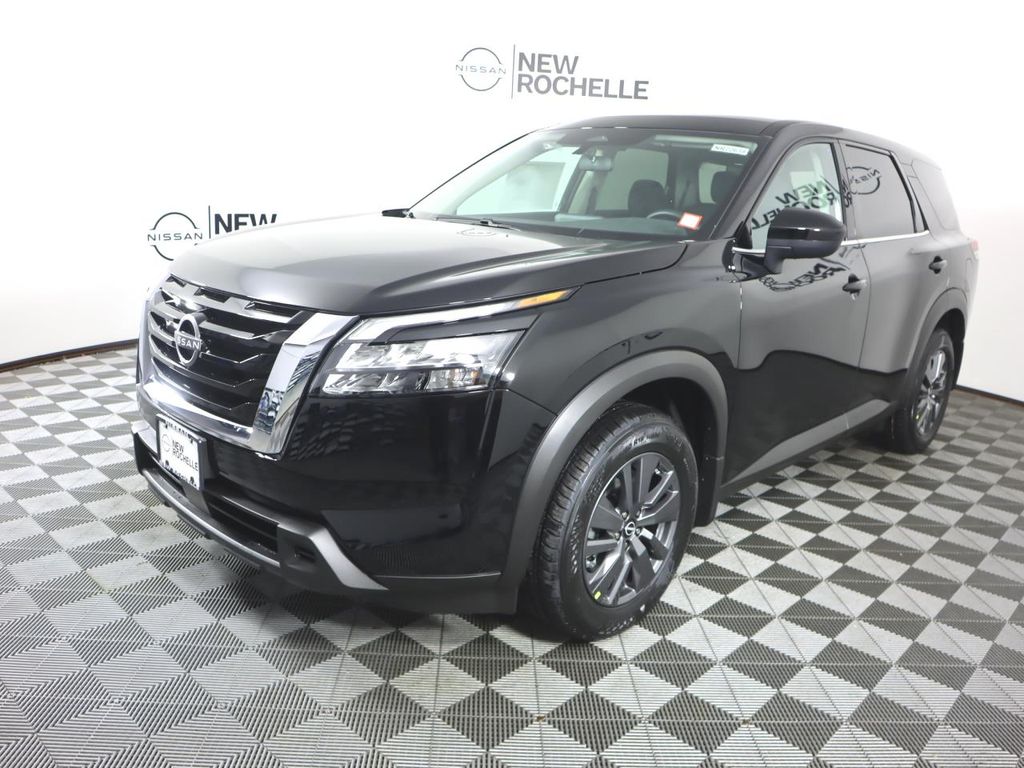Vehicle image 7 of 32