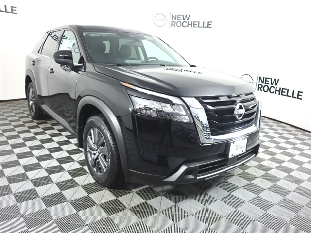 Vehicle image 5 of 32