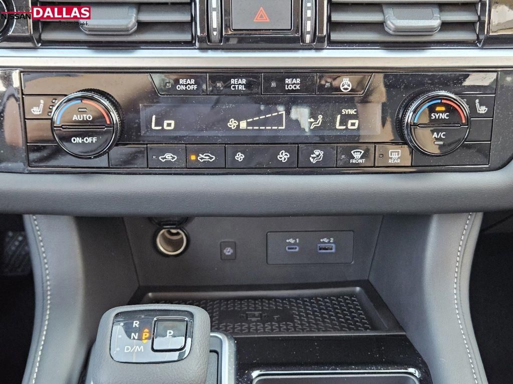 Vehicle image 24 of 25