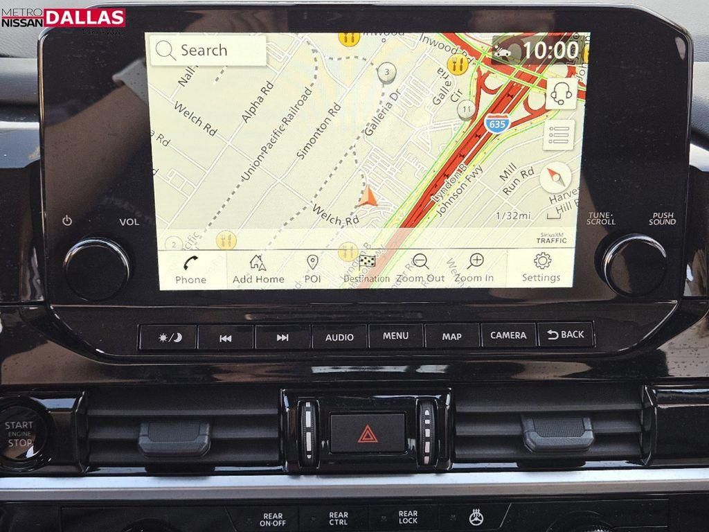 Vehicle image 17 of 25