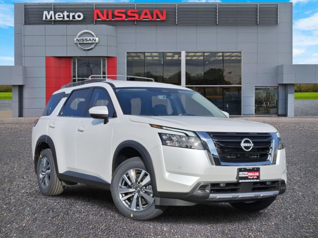 Vehicle image 2 of 25