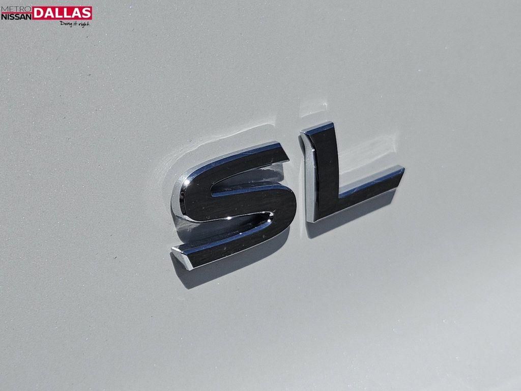 Vehicle image 20 of 24