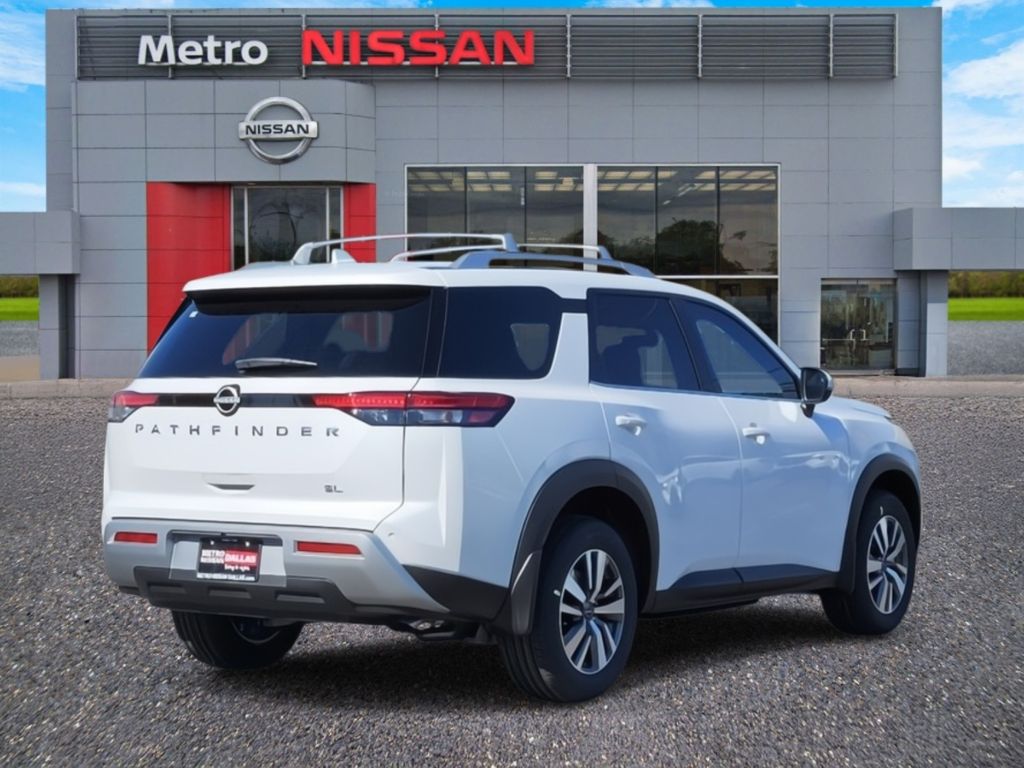 Vehicle image 5 of 24