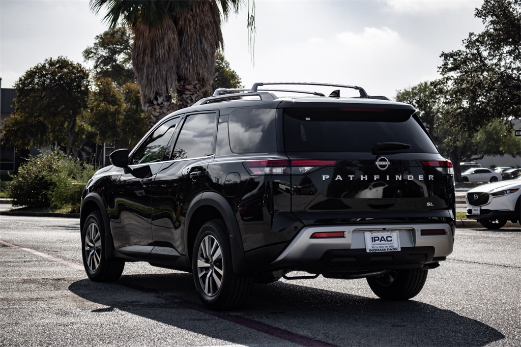 Vehicle image 5 of 25