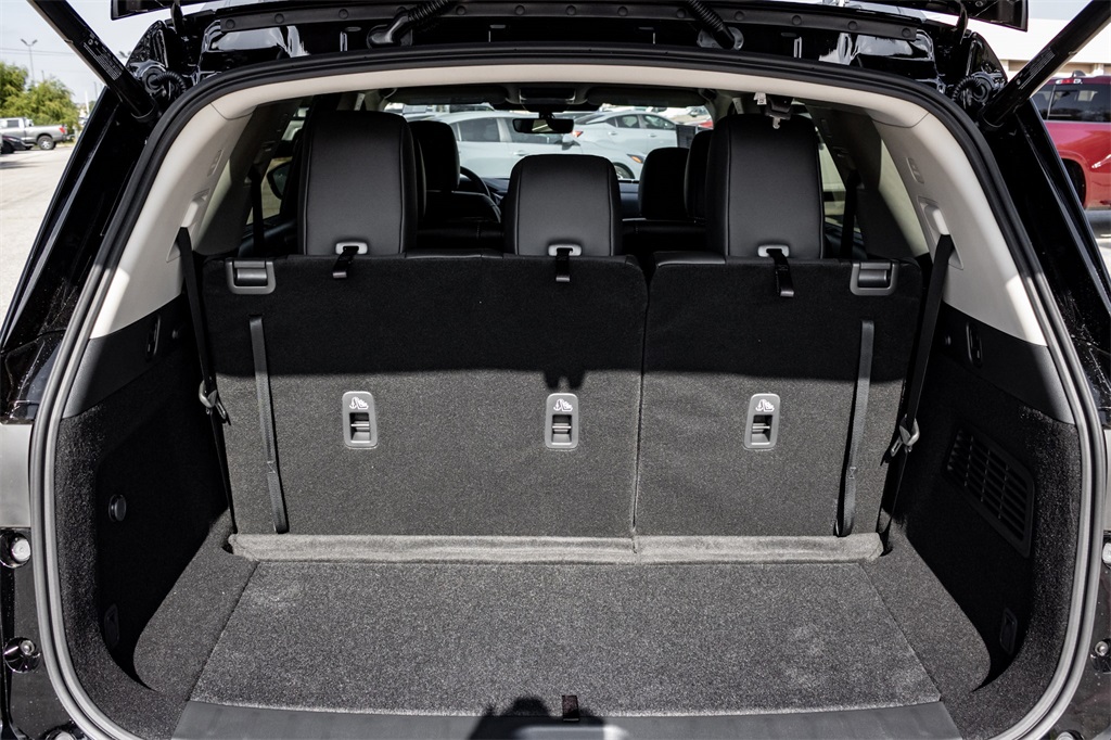 Vehicle image 25 of 25