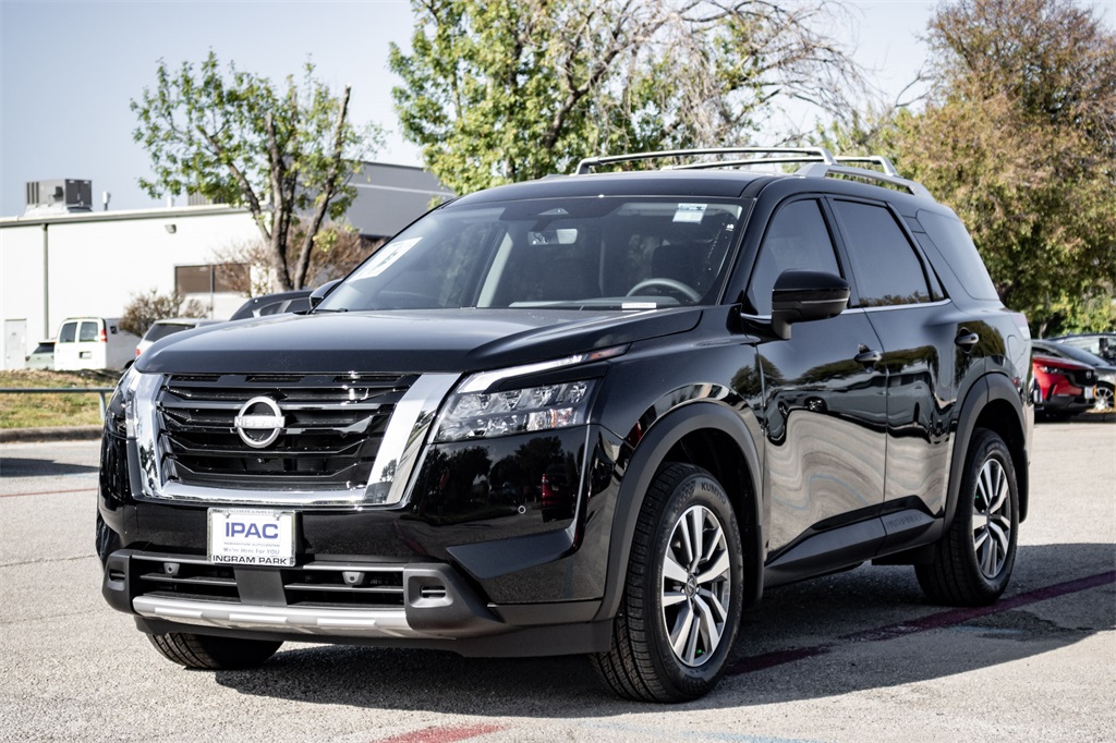 Vehicle image 6 of 25