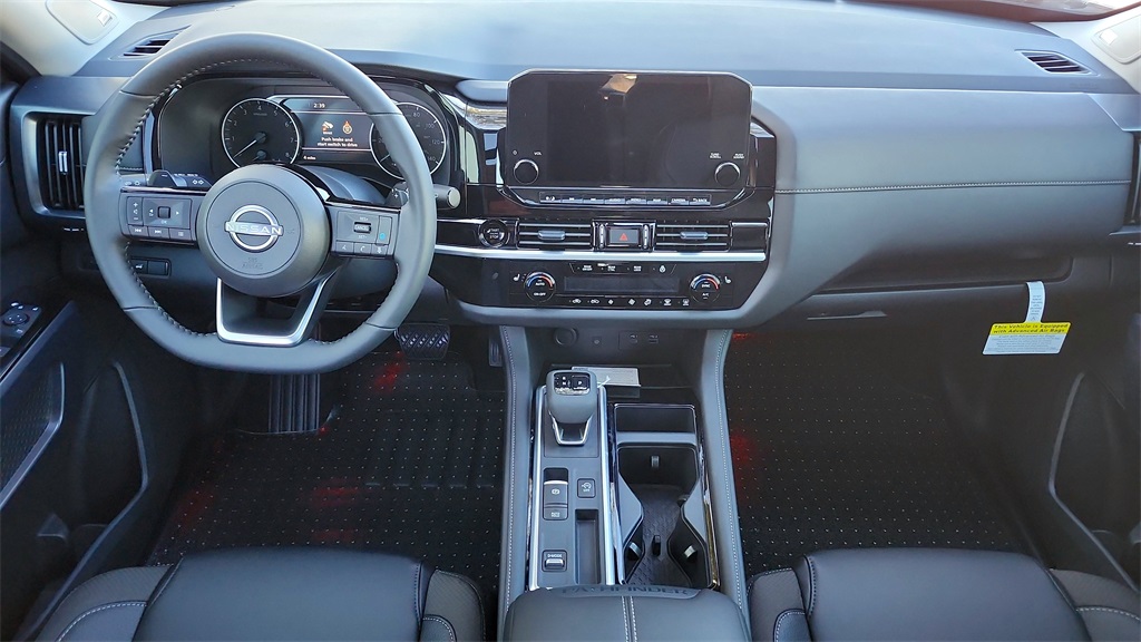 Vehicle image 14 of 35