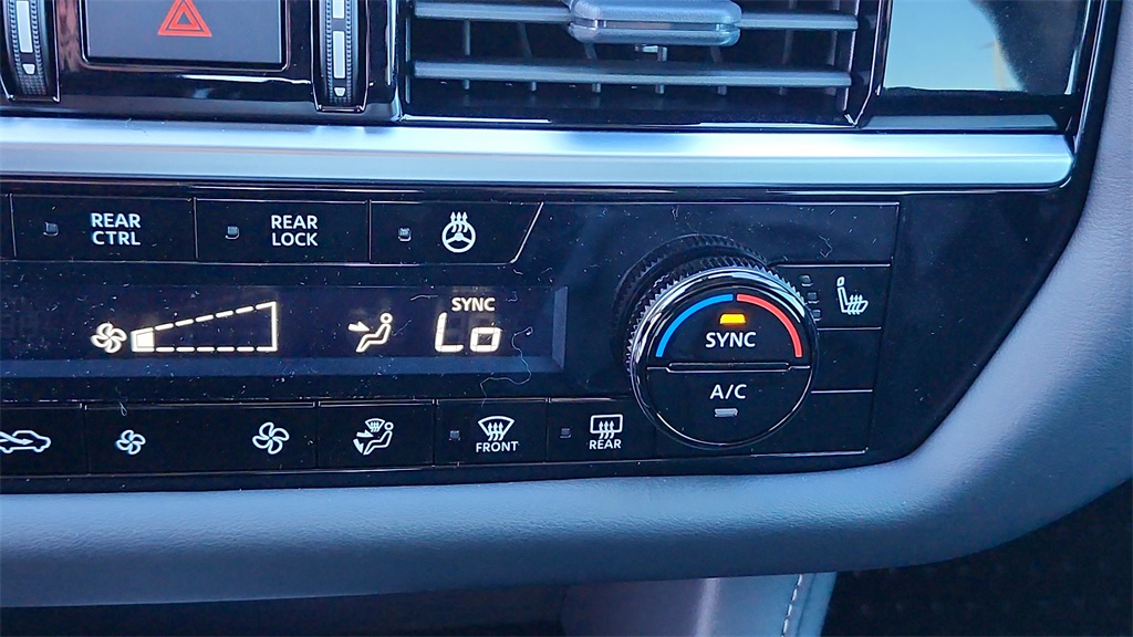 Vehicle image 22 of 35