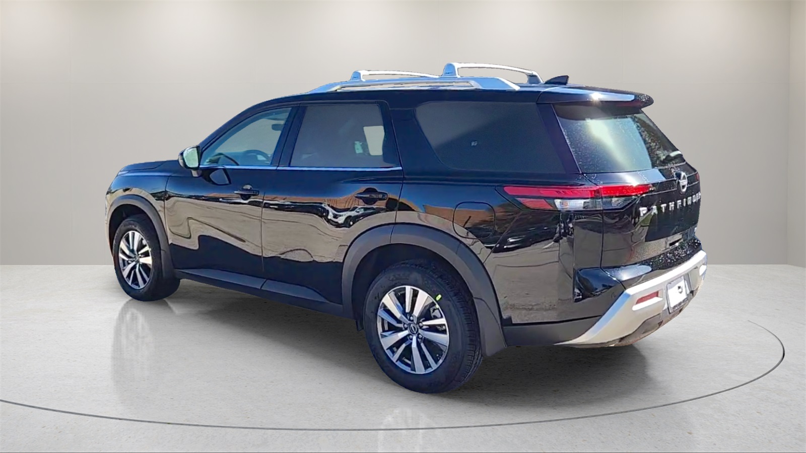 Vehicle image 7 of 32