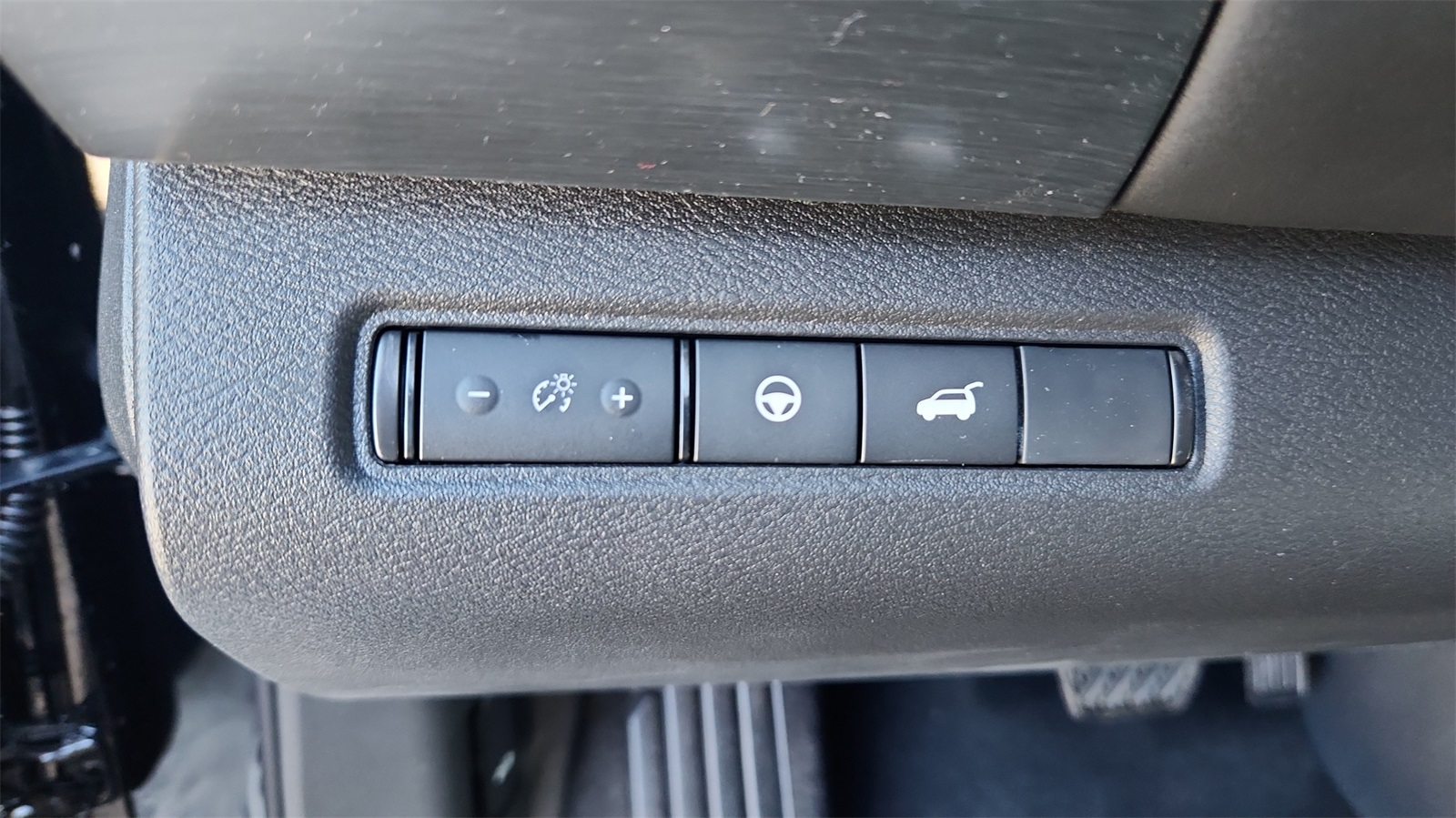 Vehicle image 27 of 32