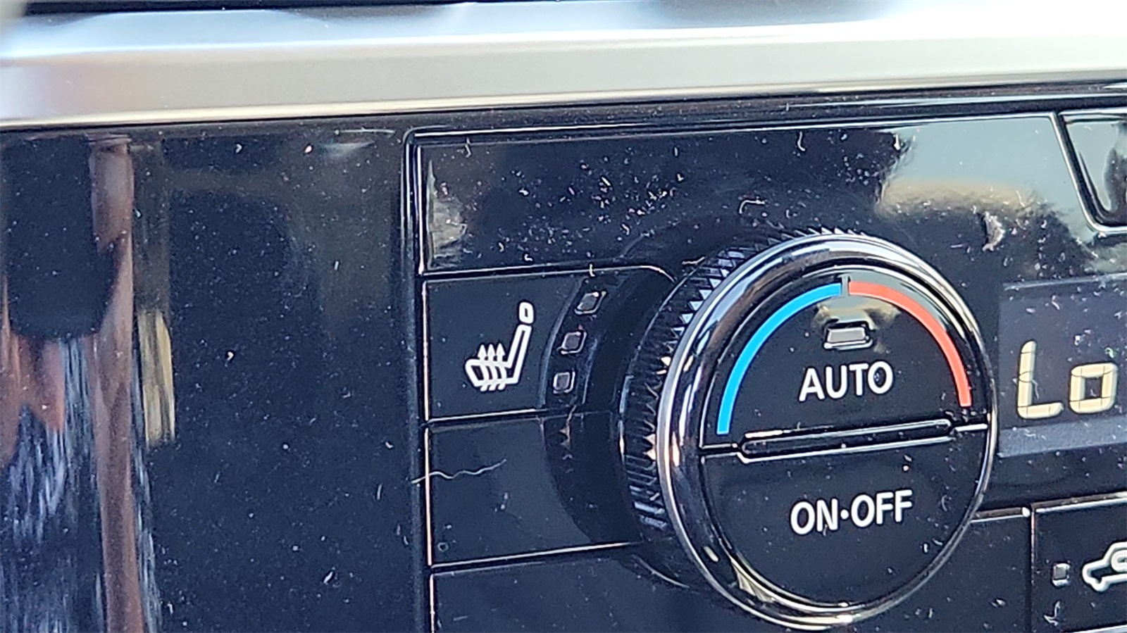 Vehicle image 17 of 32