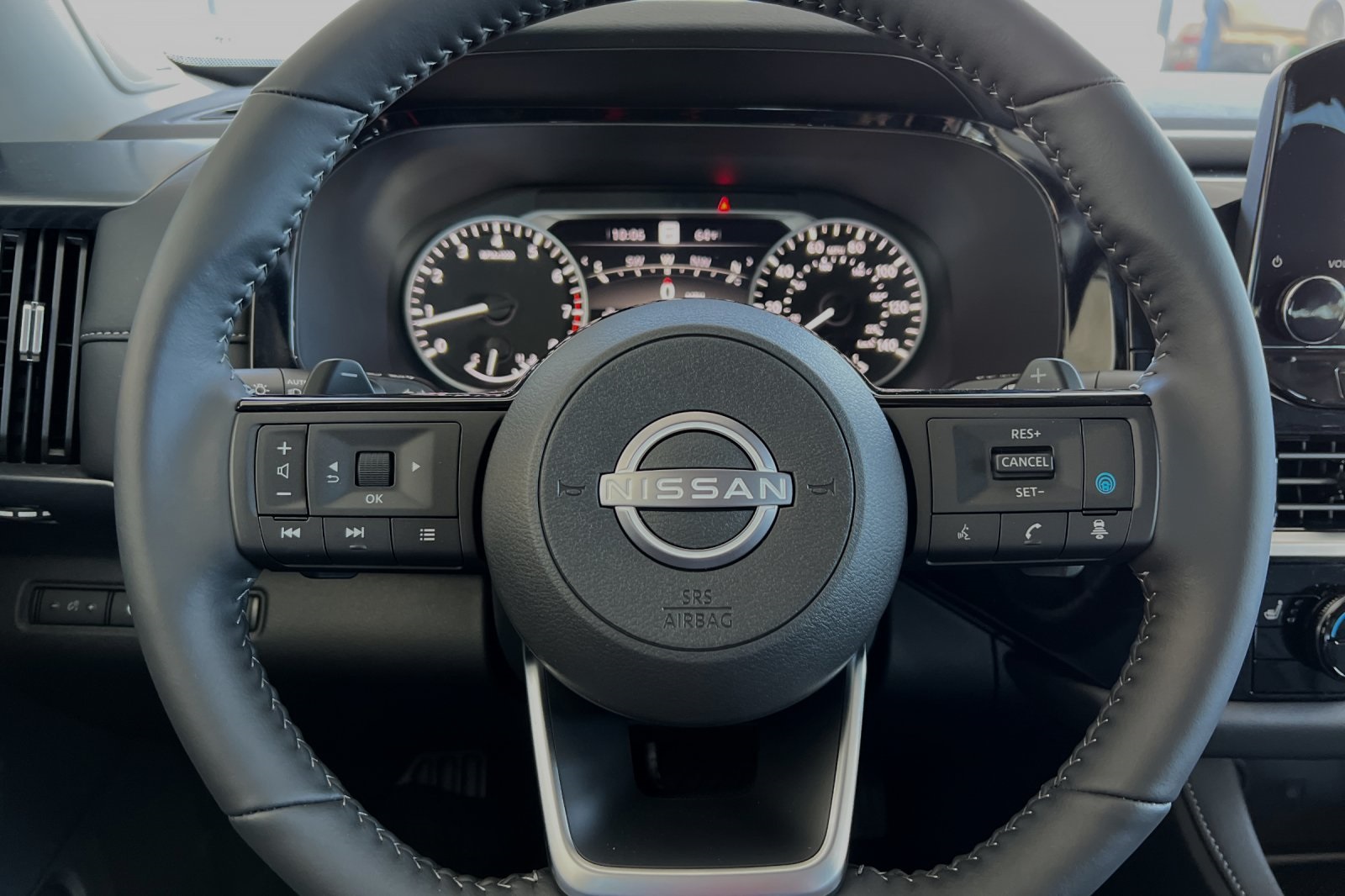 Vehicle image 13 of 26