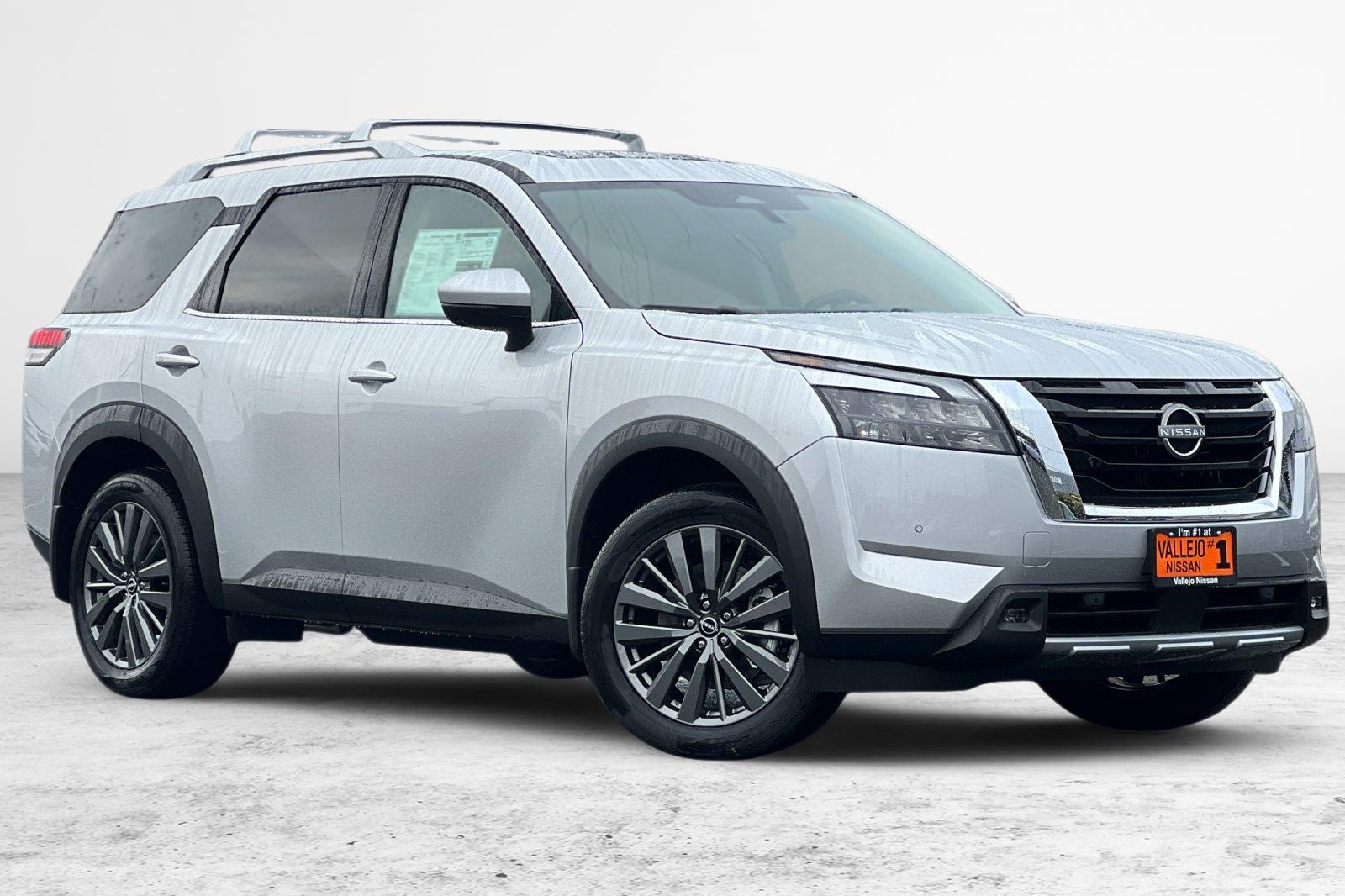 Vehicle image 2 of 26