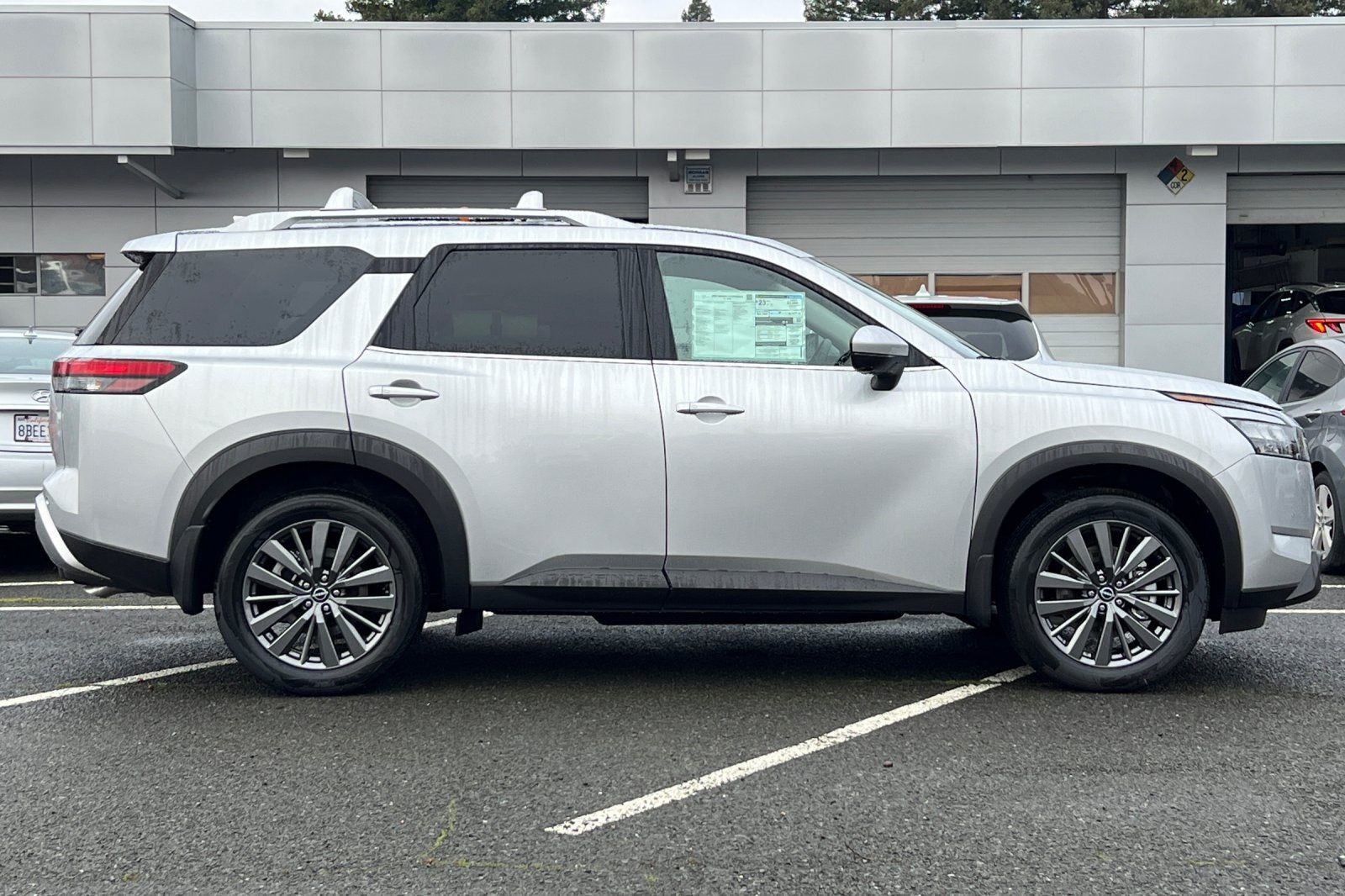 Vehicle image 4 of 26
