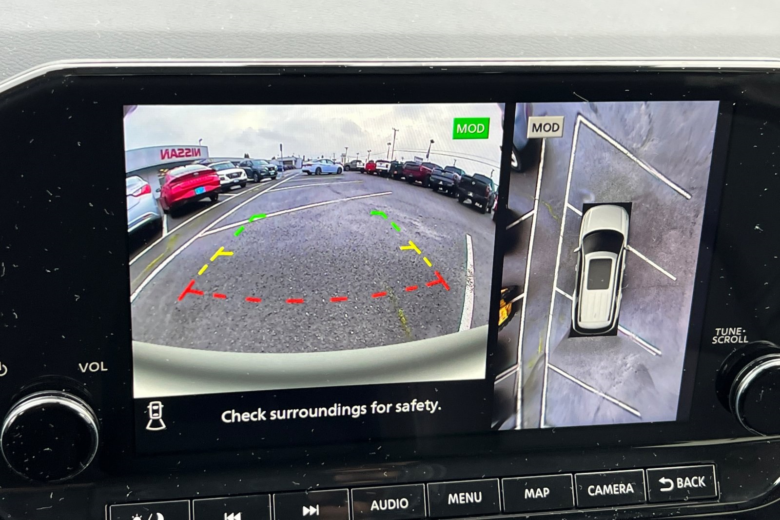 Vehicle image 14 of 26