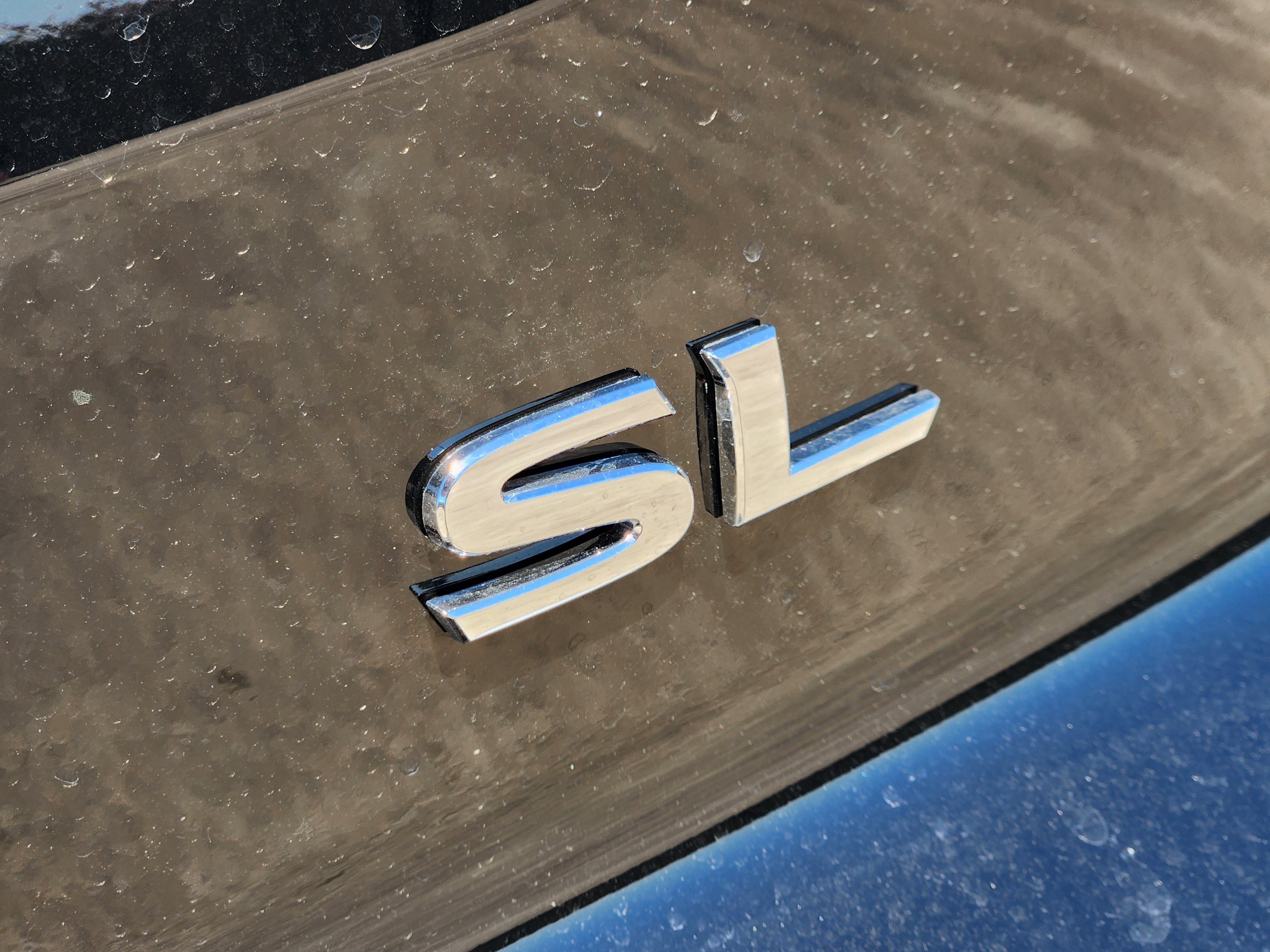 Vehicle image 8 of 24