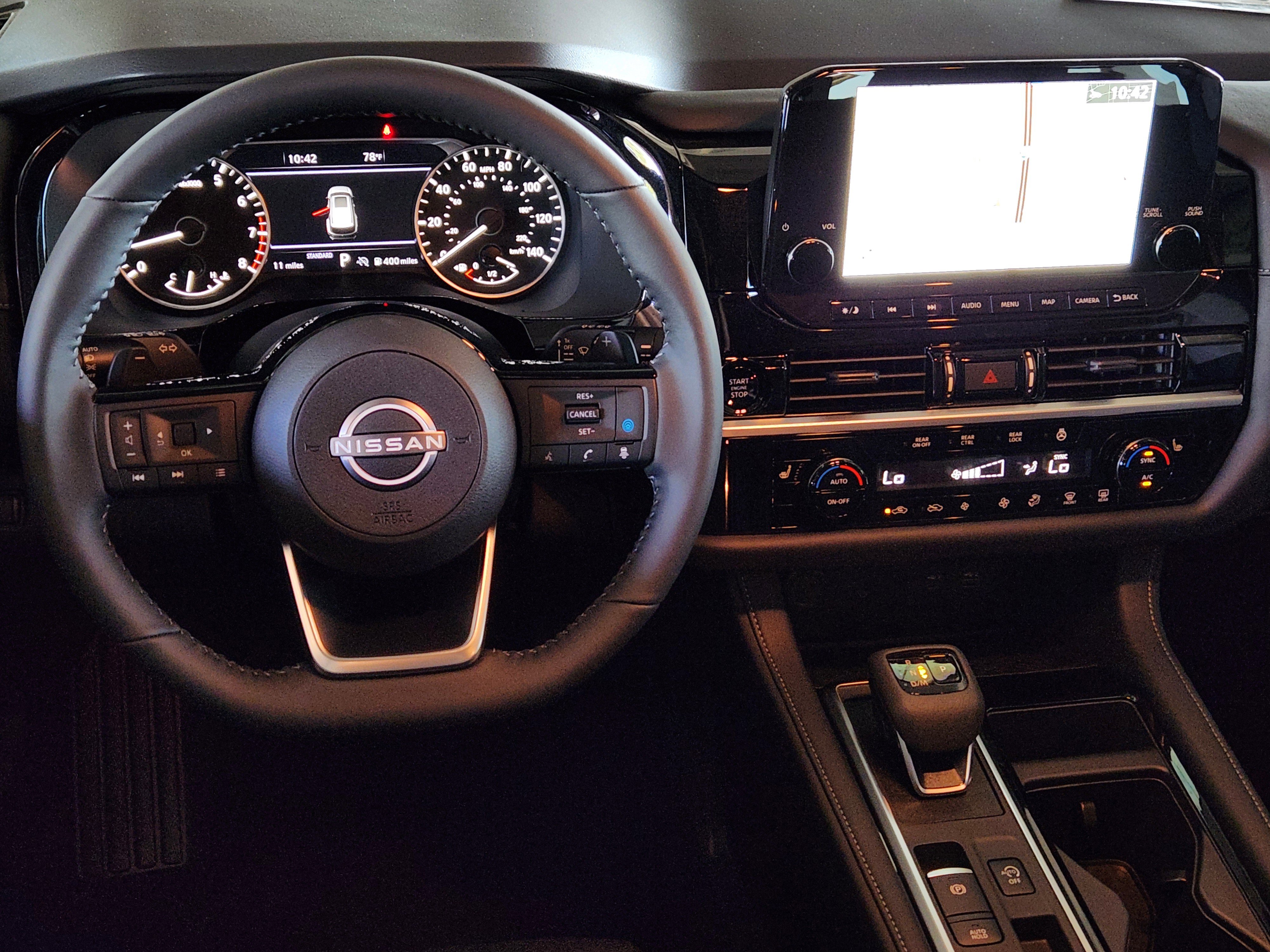 Vehicle image 20 of 24