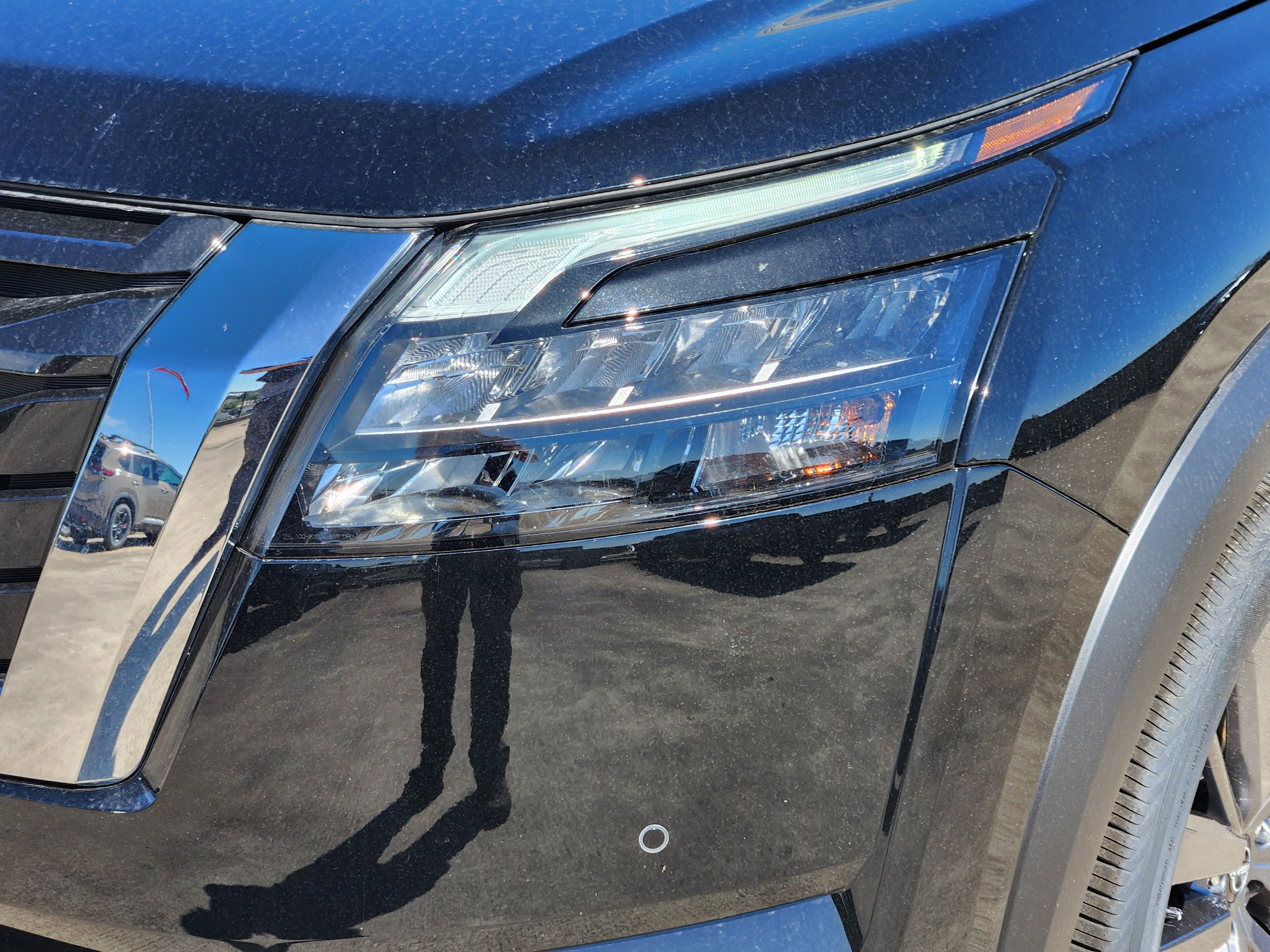 Vehicle image 5 of 24