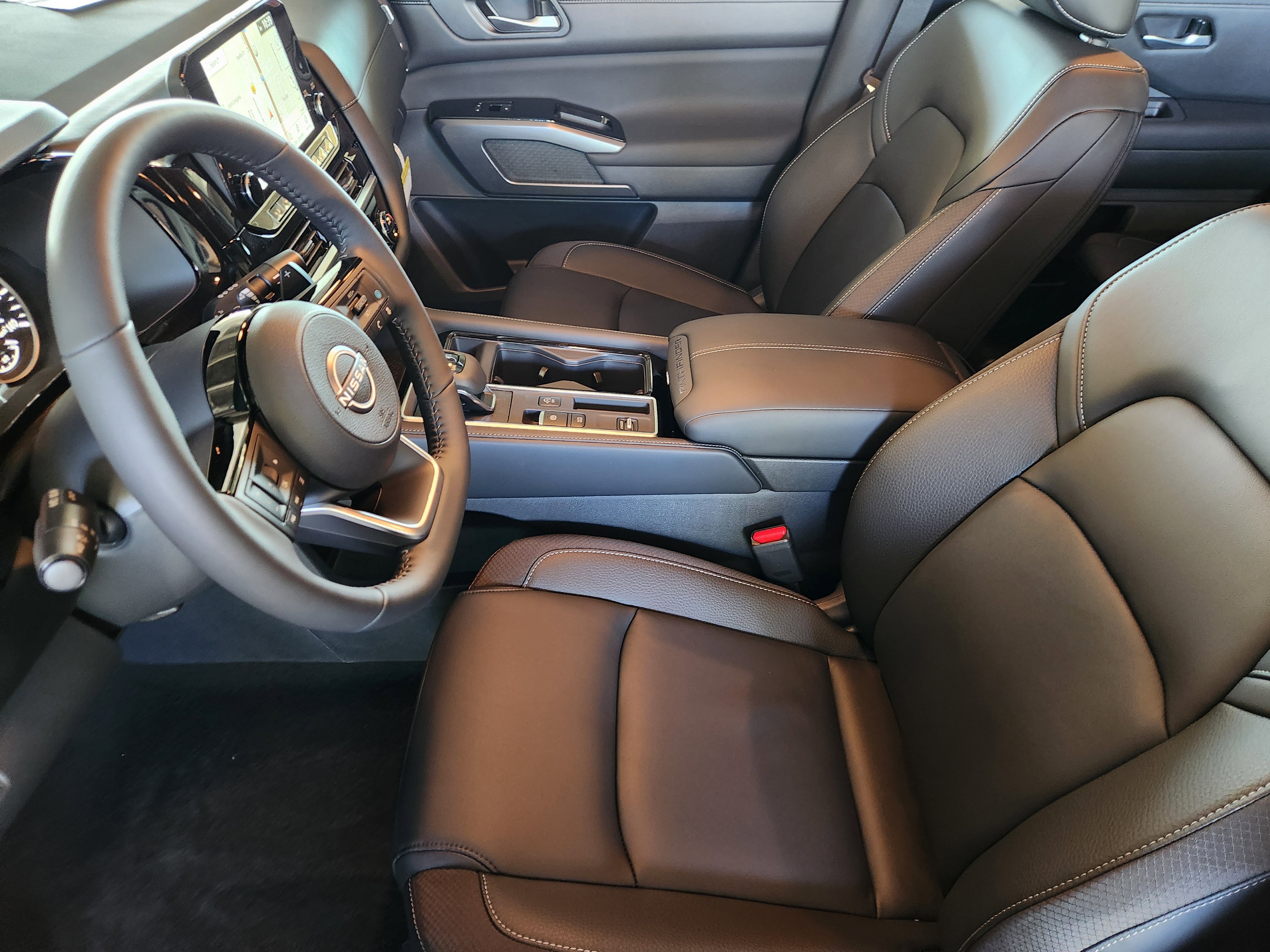 Vehicle image 9 of 24