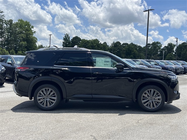 Vehicle image 3 of 33