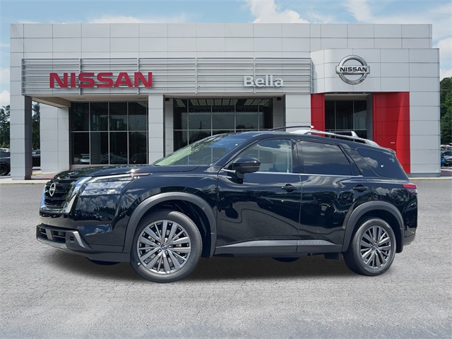 Vehicle image 4 of 33