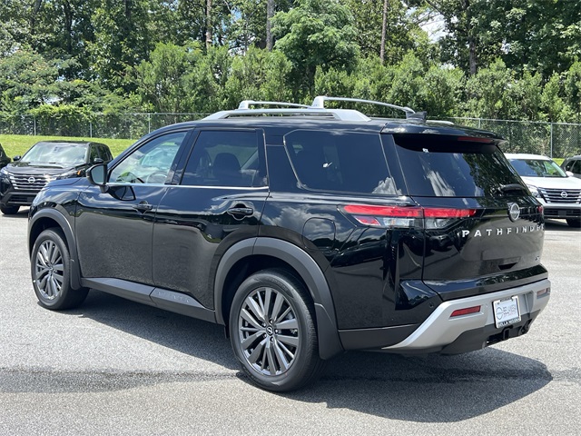 Vehicle image 7 of 33