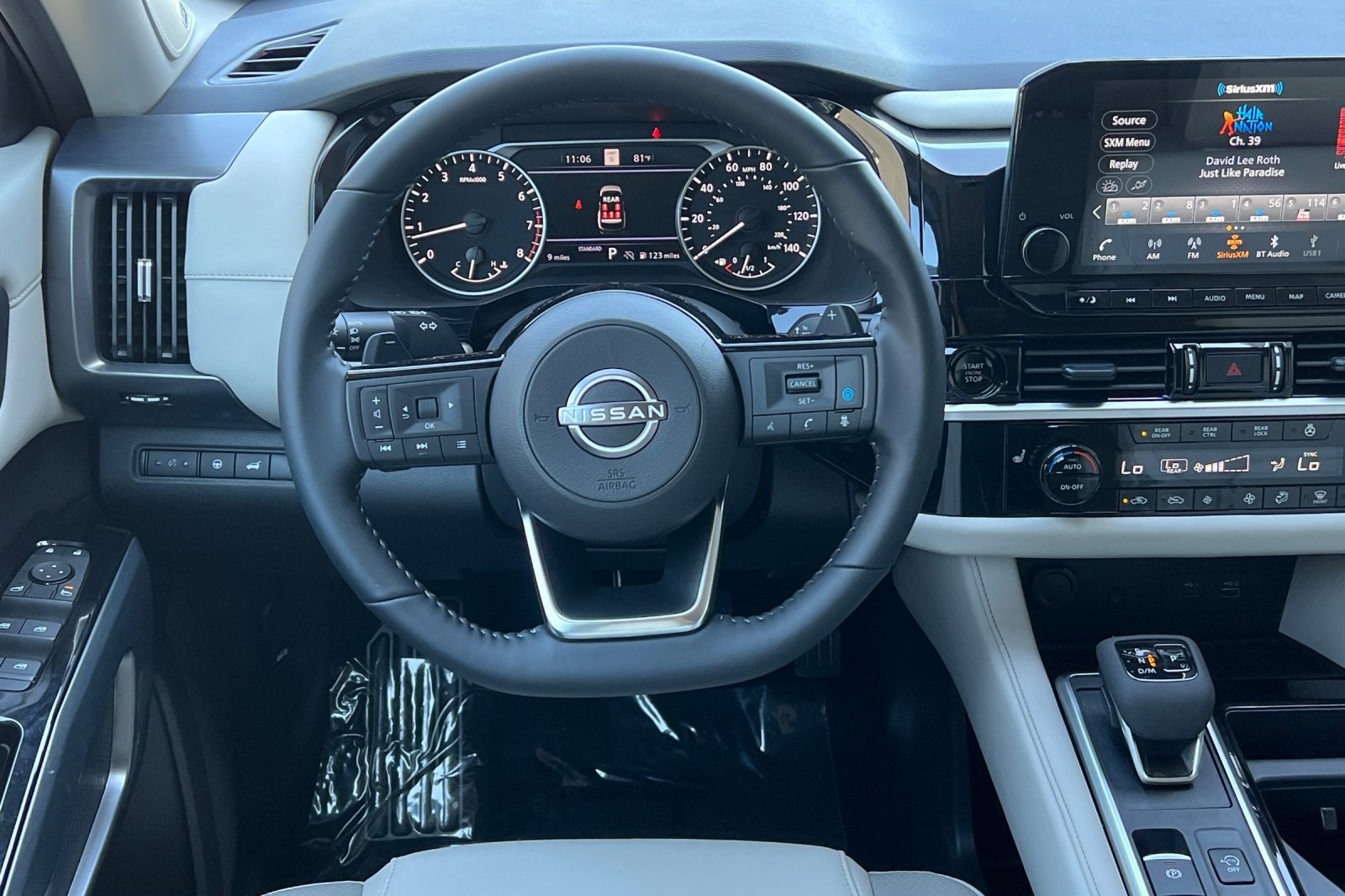 Vehicle image 36 of 37