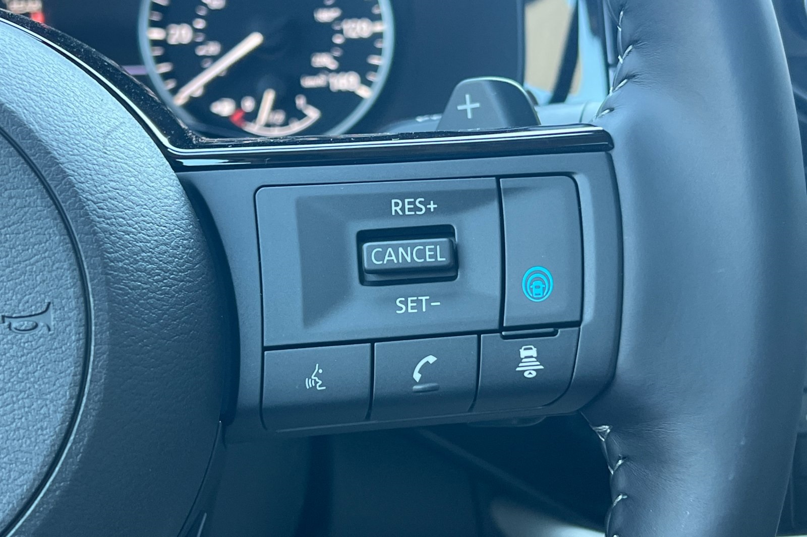 Vehicle image 29 of 37