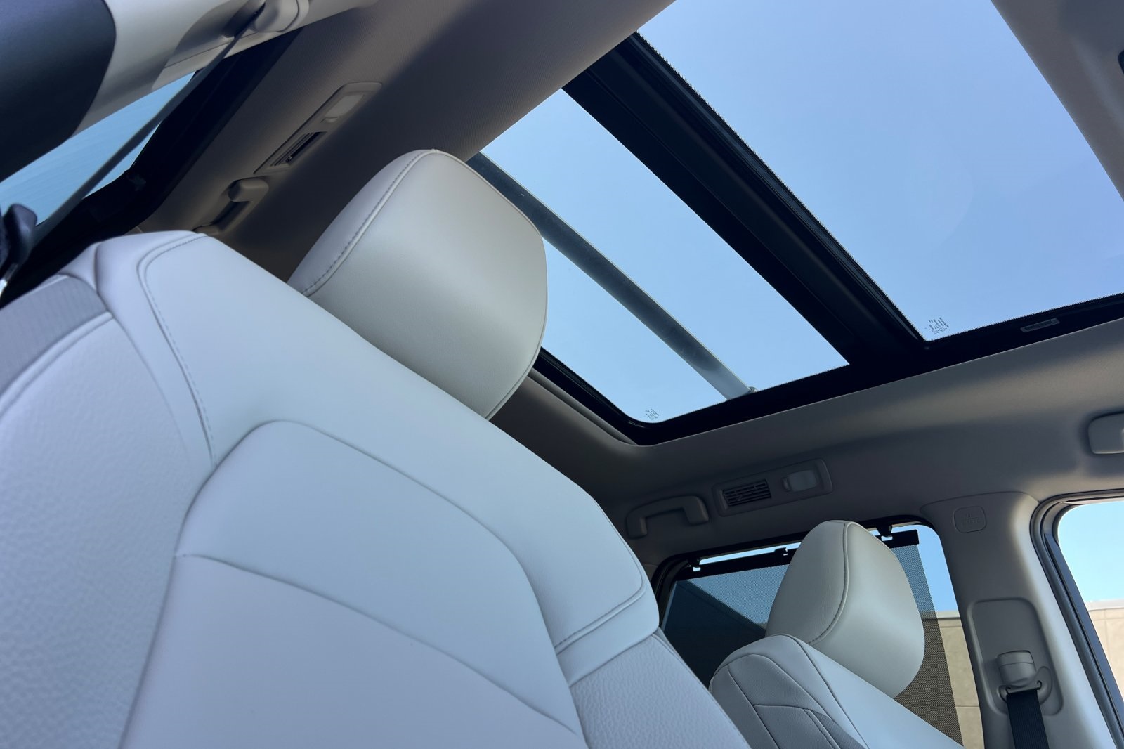 Vehicle image 13 of 37