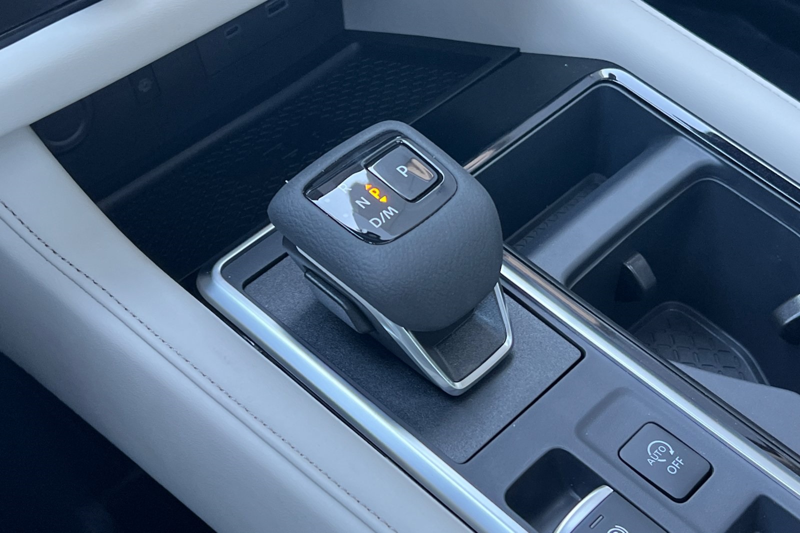 Vehicle image 22 of 37