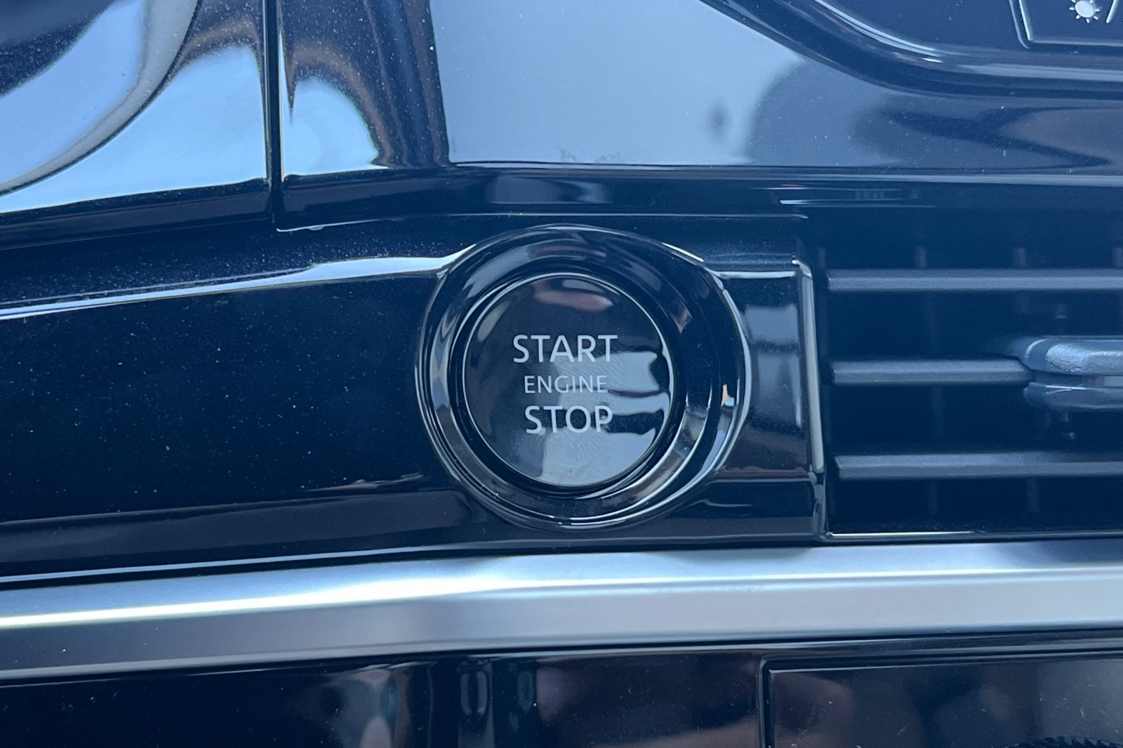 Vehicle image 18 of 37