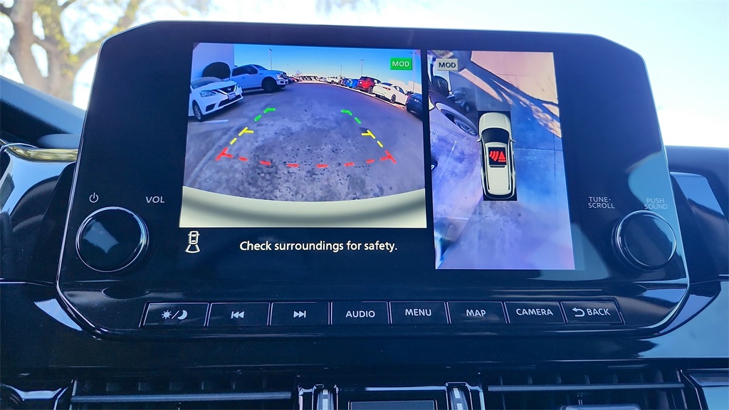 Vehicle image 16 of 35