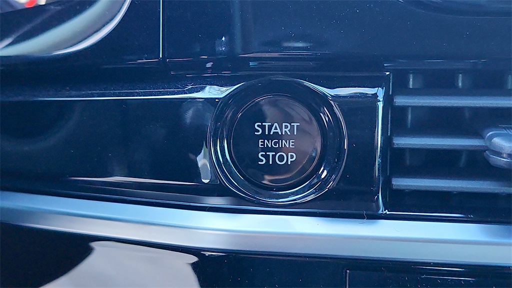 Vehicle image 31 of 35