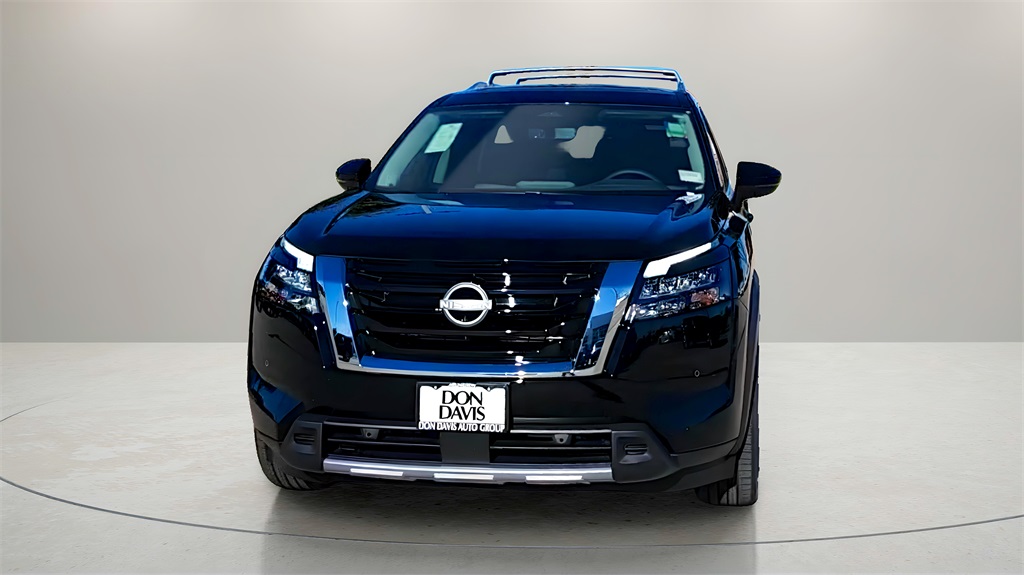 Vehicle image 2 of 35