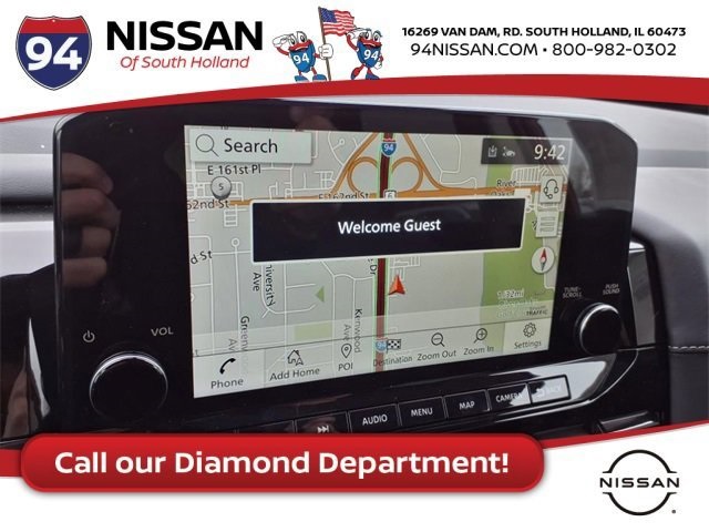 Vehicle image 16 of 21