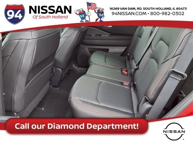Vehicle image 13 of 21