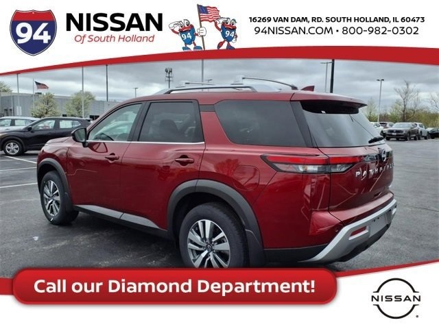 Vehicle image 7 of 21