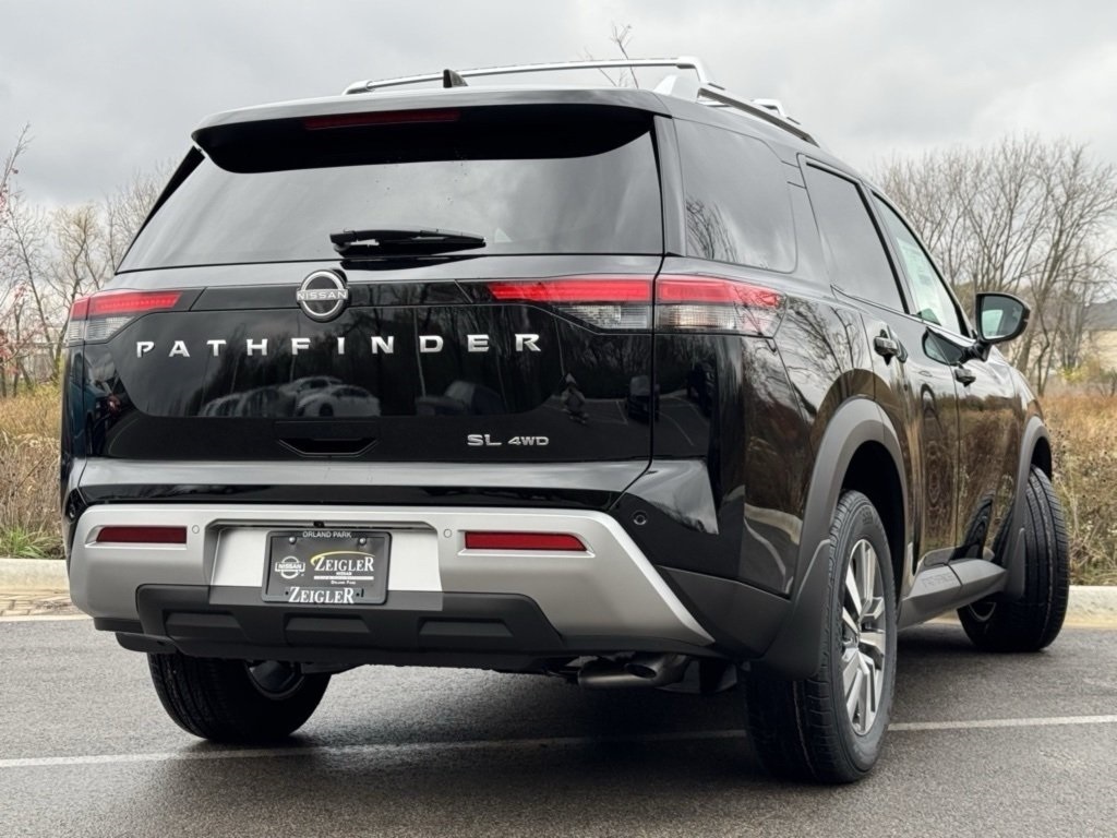 Vehicle image 5 of 25