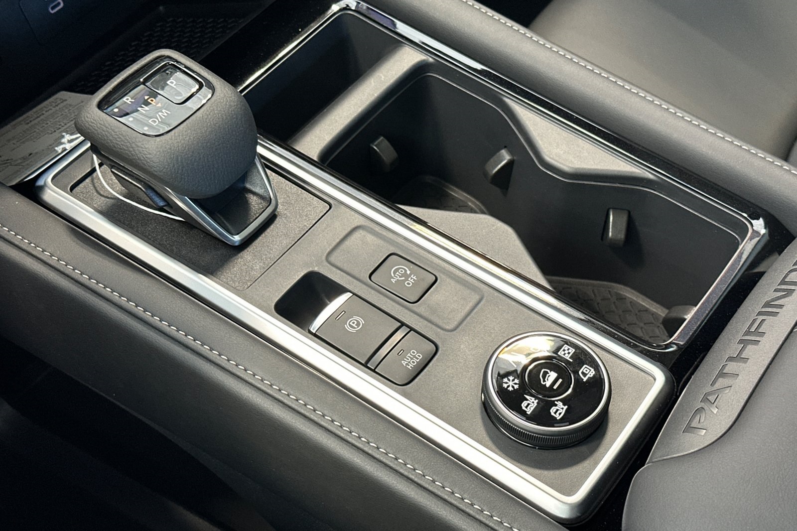 Vehicle image 24 of 37