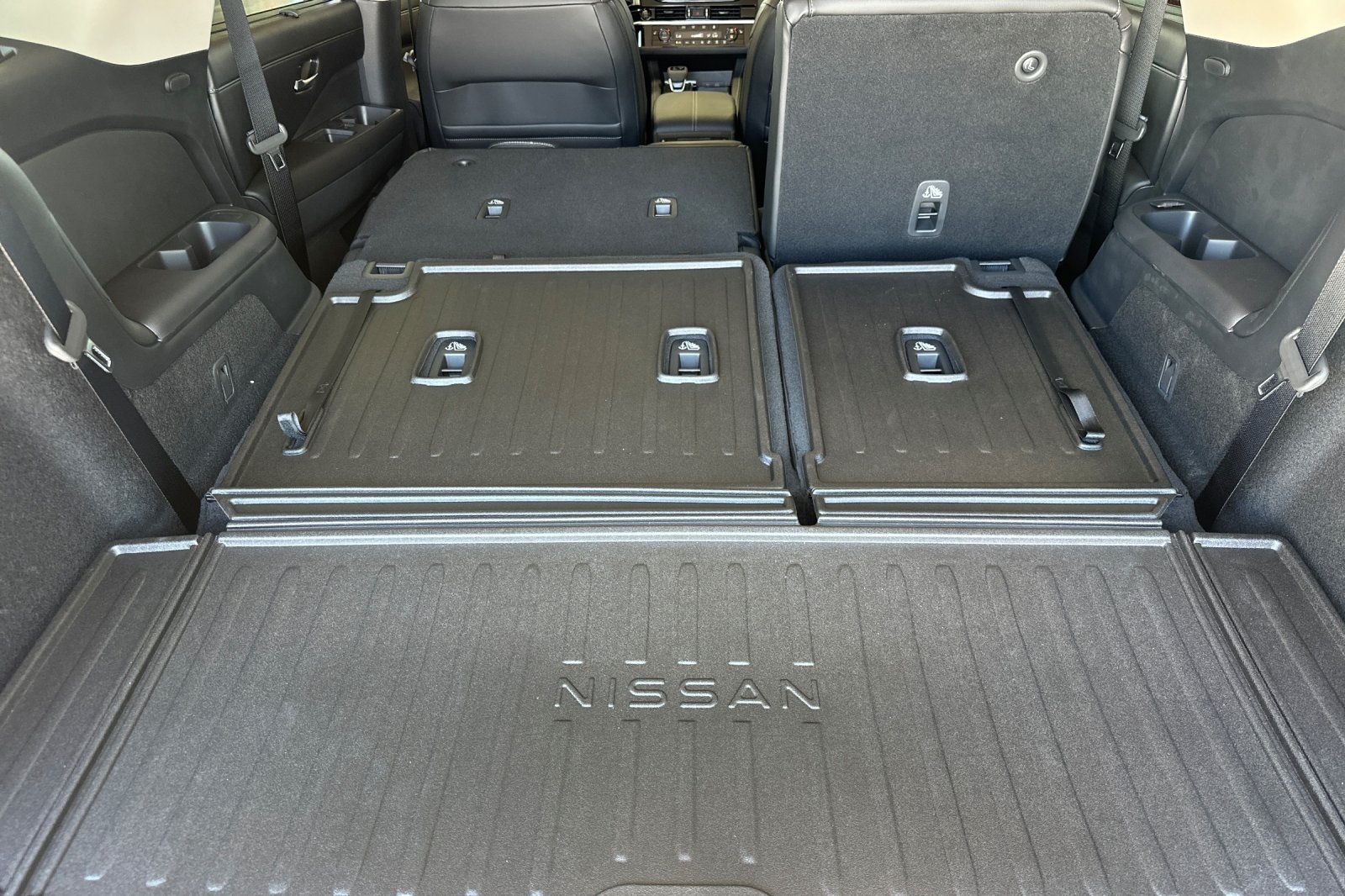 Vehicle image 11 of 37