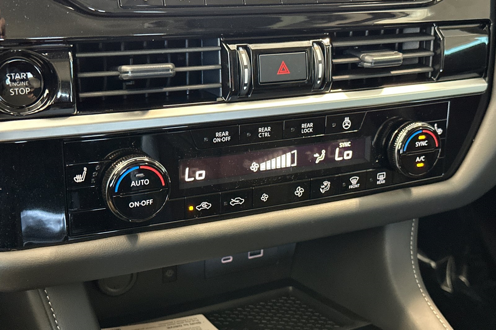 Vehicle image 23 of 37
