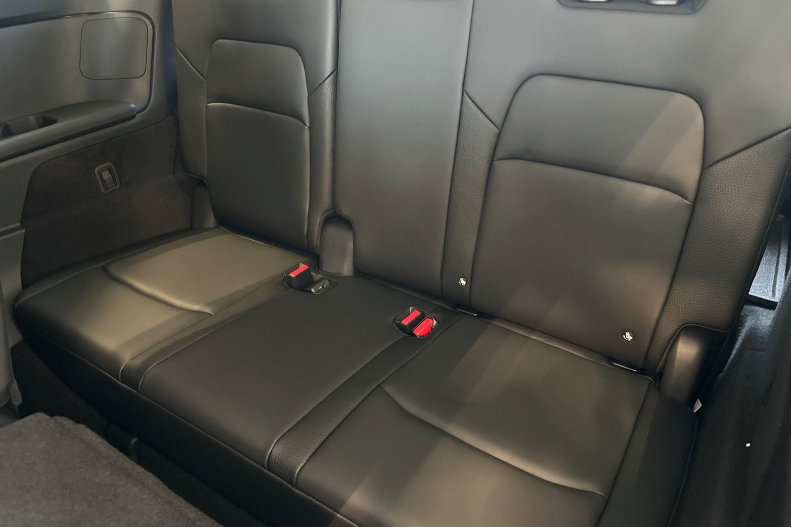 Vehicle image 14 of 37