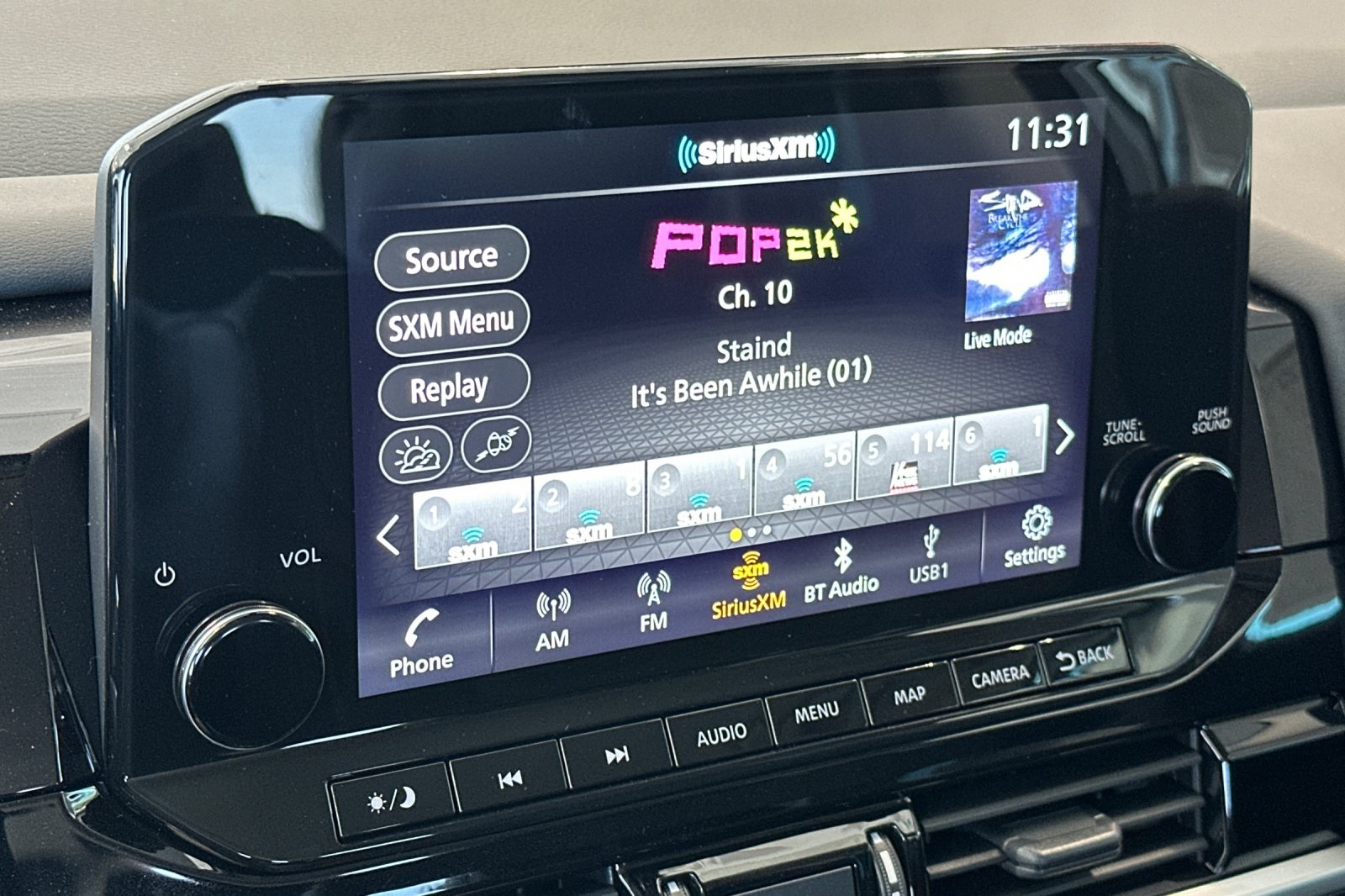 Vehicle image 21 of 37