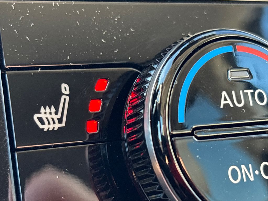 2025 Nissan Pathfinder SL Image 22 of 42