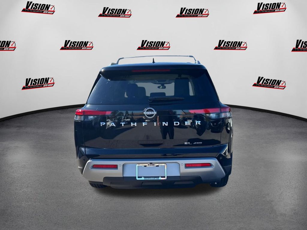 2025 Nissan Pathfinder SL Image 6 of 42