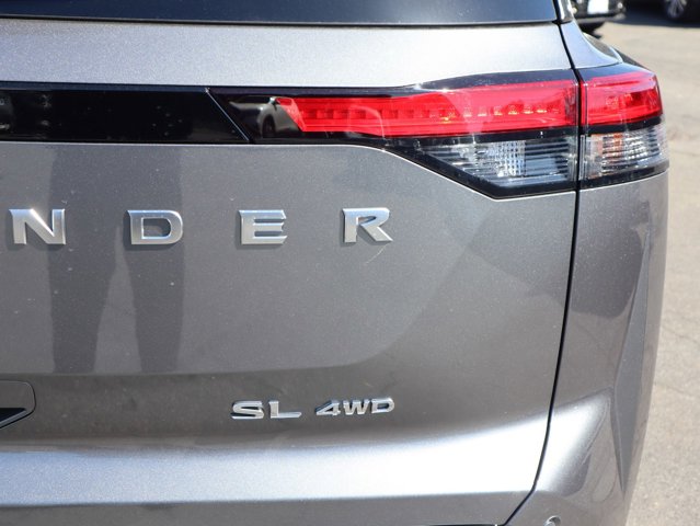 Vehicle image 14 of 26