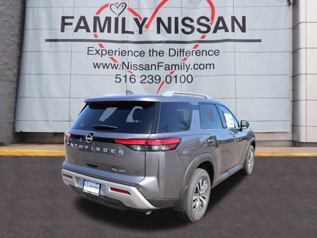 Vehicle image 3 of 26