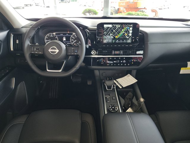 Vehicle image 19 of 26